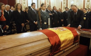 ¡¡¡ Hipócritas, si de verdad queréis honrar a Suárez, aprended a ser tan decentes como él !!!