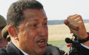 Hugo Chavez humilla a España ante el Rey y ZP