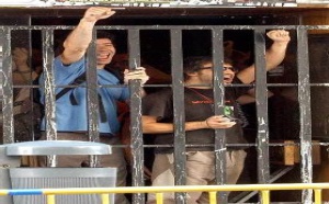 El fascismo rojo irrumpe amenazante en la sociedad española