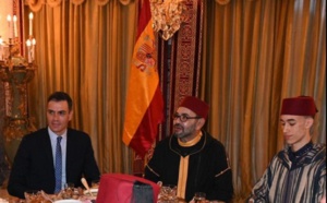 Marruecos coloca la bandera de España al revés y muchos medios y expertos dicen que "para humillar a Sánchez y a España".