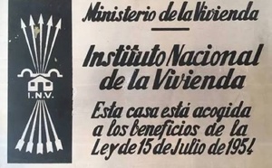 Derribar los símbolos franquistas exige derribar media España