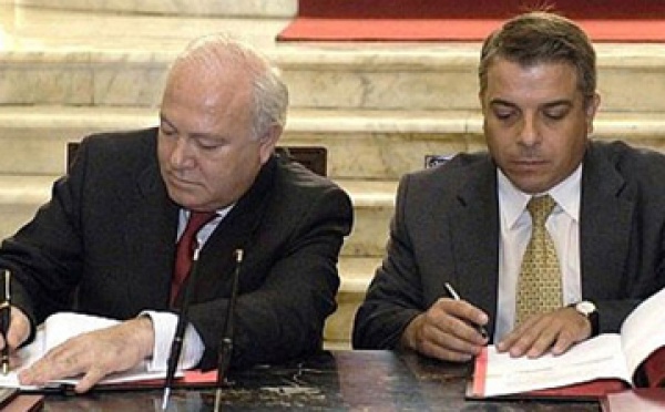 Zapatero financia a la tiranía cubana