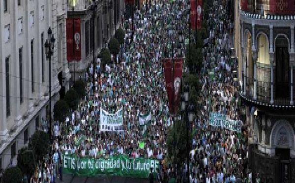 La rebelión bética contra Lopera despierta la esperanza