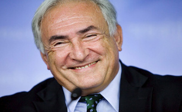 La pandilla de los inútiles y la tribu de los suicidas