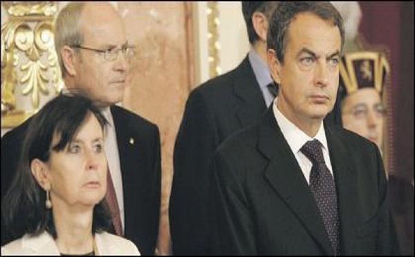 Una sentencia acobardada del Tribunal Constitucional desautoriza a Zapatero y al sistema autonómico español