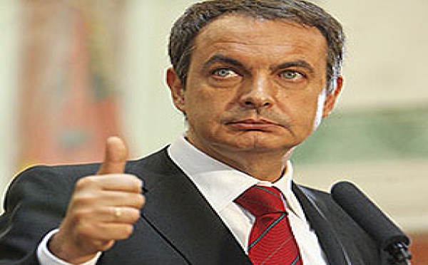 Si Zapatero no dimite es porque carece de dignidad