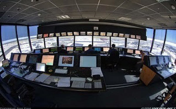 ¿Quién tiene razón, los controladores o el gobierno? 