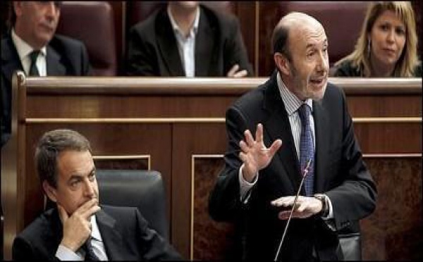 El colapso del Zapaterismo y el olor a fracaso provocan una desbandada en el PSOE