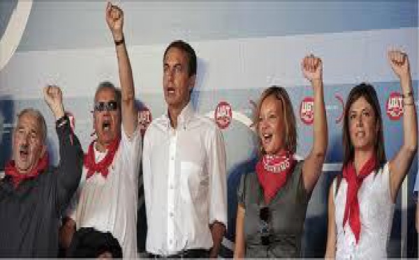 Deberían estar de rodillas, pidiendo perdón, pero están luchando por el poder