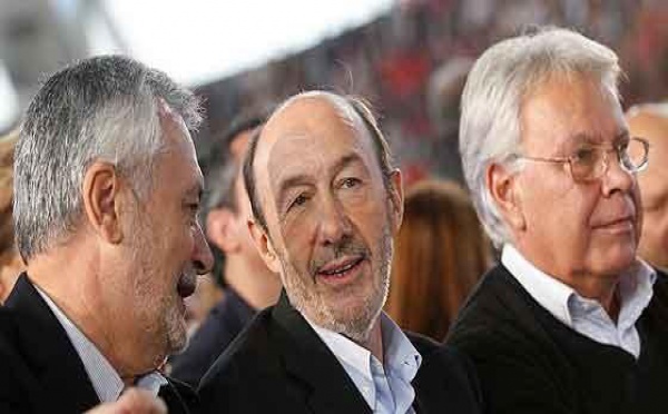 Como en la película "Los otros", de Amenabar: Zapatero, Rubalcaba, Chaves y muchos otros socialistas están muertos, pero ellos no lo saben