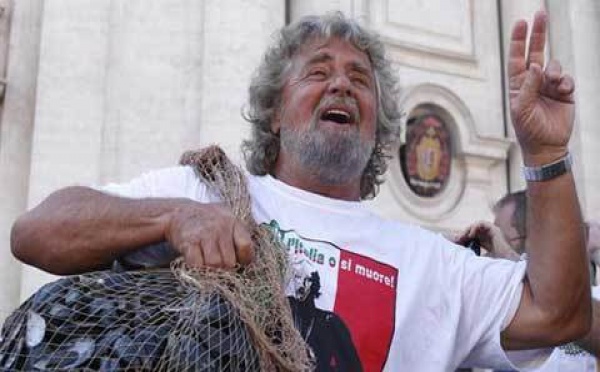 España necesita un triunfo de la "antipolítica", como ha ocurrido en Italia con Beppe Grillo y su movimiento "5 Estrellas"