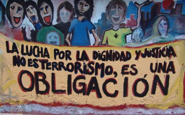 Reprimir el "escrache" es una torpeza imbécil del PP