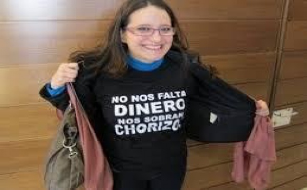 El "rechazo" a los políticos en España tiene aprovechamiento comercial