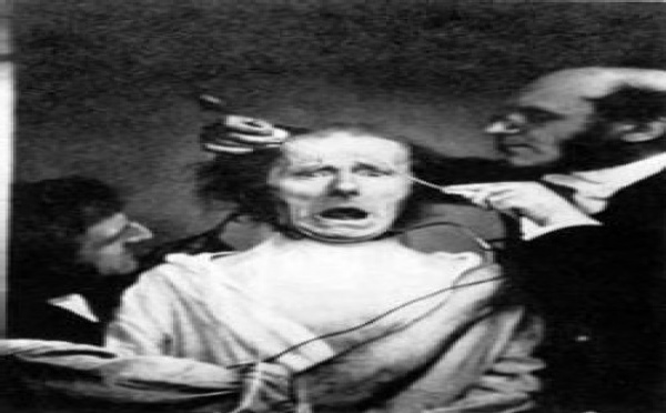 Las fechorías de falsas democracias que manipulan y engañan