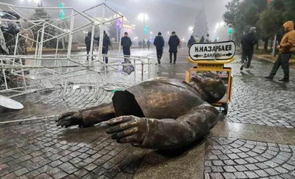 El profundo deterioro de los estados y los ejércitos, algunos de los cuales se han vuelto asesinos