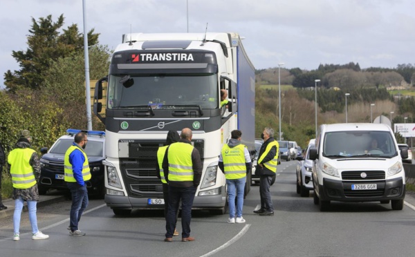 Una huelga de transportes que puede tumbar a Pedro Sánchez