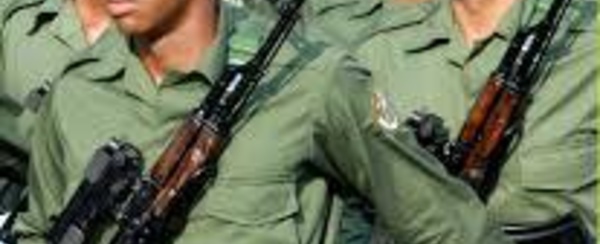 Los estudiantes contra Maduro y las "avispas negras" de Castro