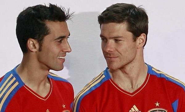 Vicente del Bosque debe dimitir porque se ha convertido en "un político" que ya oculta la verdad