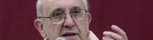 El papa dice que "la política facilita la corrupción"