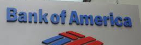 EN USA multan a los bancos ladrones y en España los financian con dinero público