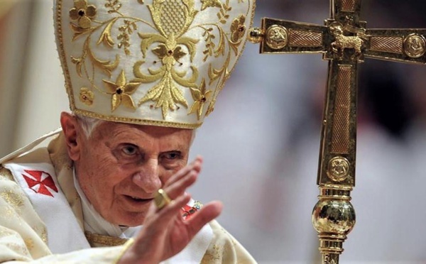 Se nos muere uno de los grandes papas