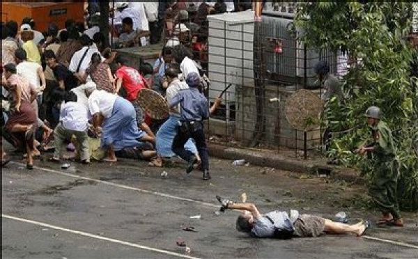 Los militares asesinos de Birmania se declaran 'socialistas'