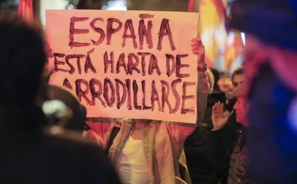 España despierta en defensa de la democracia