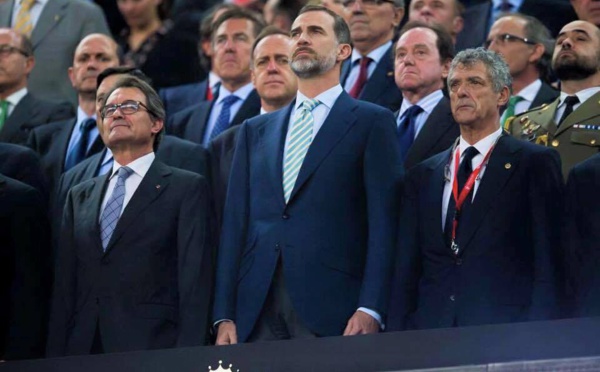 España se desmorona y quizás huela a enfrentamiento civil