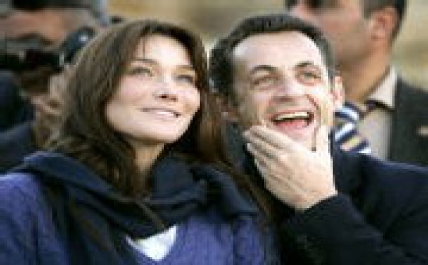 Sarkozy inventa una derecha europea agresiva y sin complejos