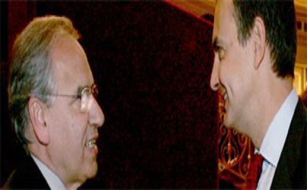 Elecciones 2008: Zapatero, asustado, saca a sus momias