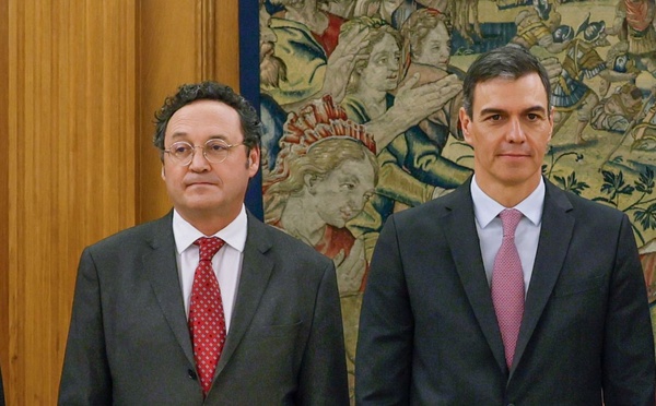 Sánchez y su gobierno huelen a podrido