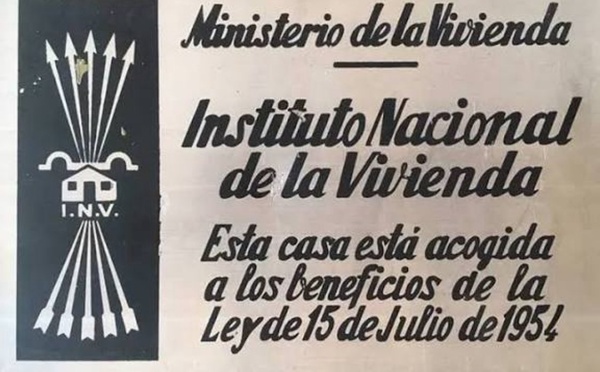 Derribar los símbolos franquistas exige derribar media España