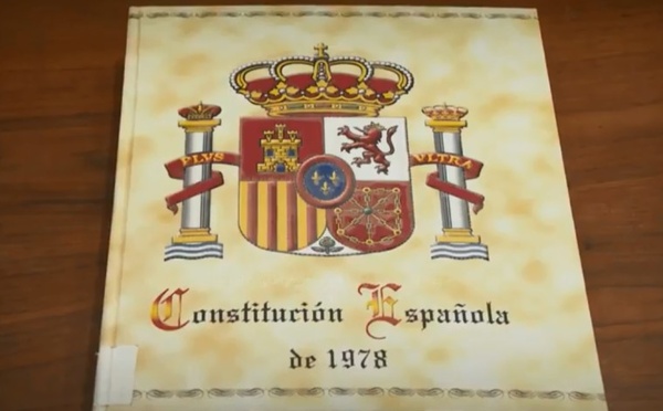 ¿Puede considerarse ilegal la Constitución Española?